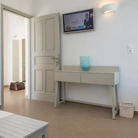 Villa Paros Sleeps 4 Pool Air Con Wifi