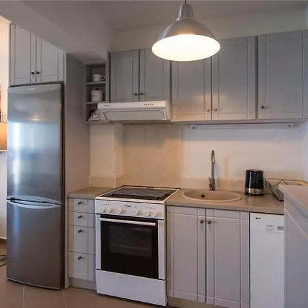 Paros Sleeps 4 Pool Air Con Wifi Villa